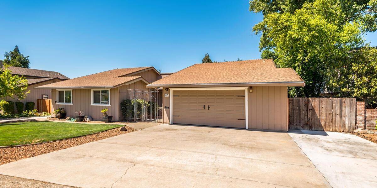 Roseville, CA 95678,215 Diamond Oaks RD