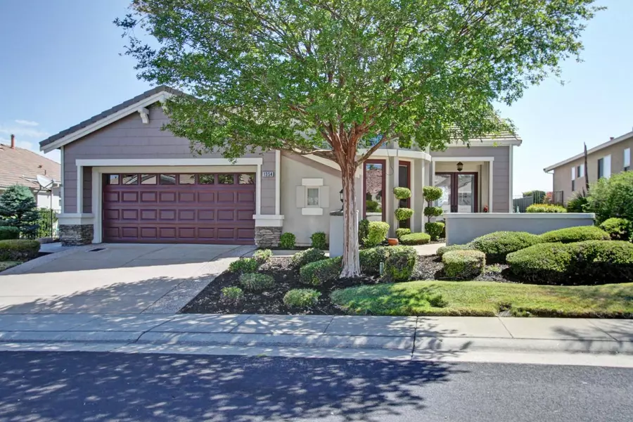 1354 Strolling Hills LN, Lincoln, CA 95648