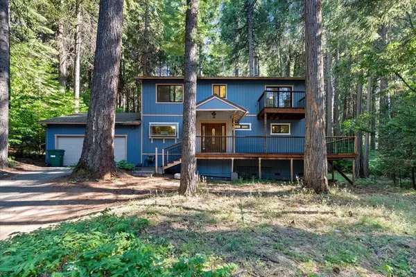 6166 Bucktail Ln, Pollock Pines, CA 95726