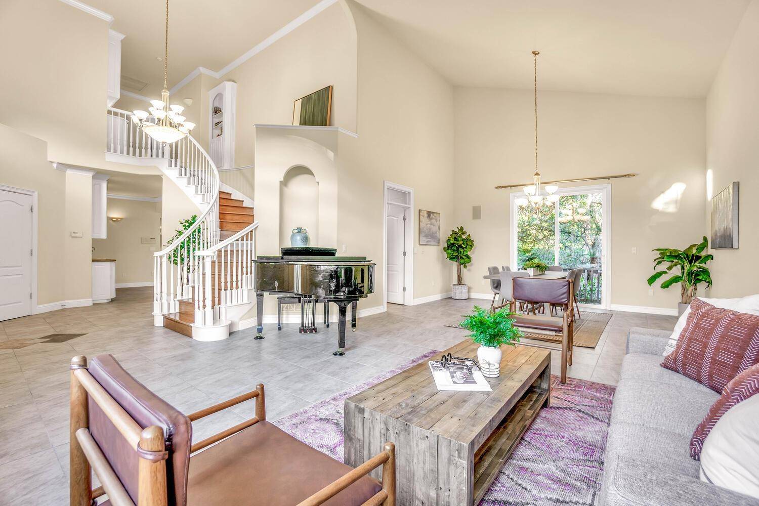 Folsom, CA 95630,158 Flat  Rock Court