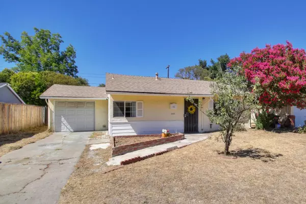 1128 Hampton RD, Sacramento, CA 95864
