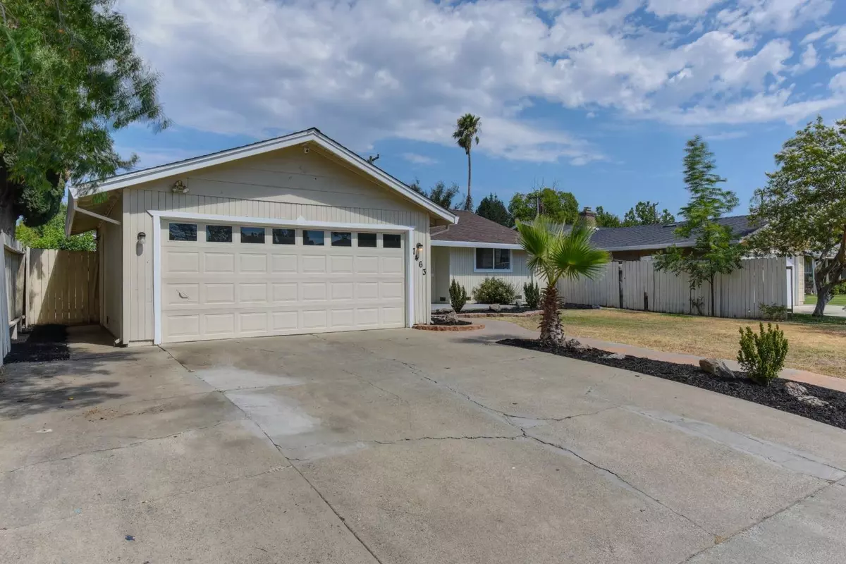 Sacramento, CA 95822,7463 Cosgrove WAY