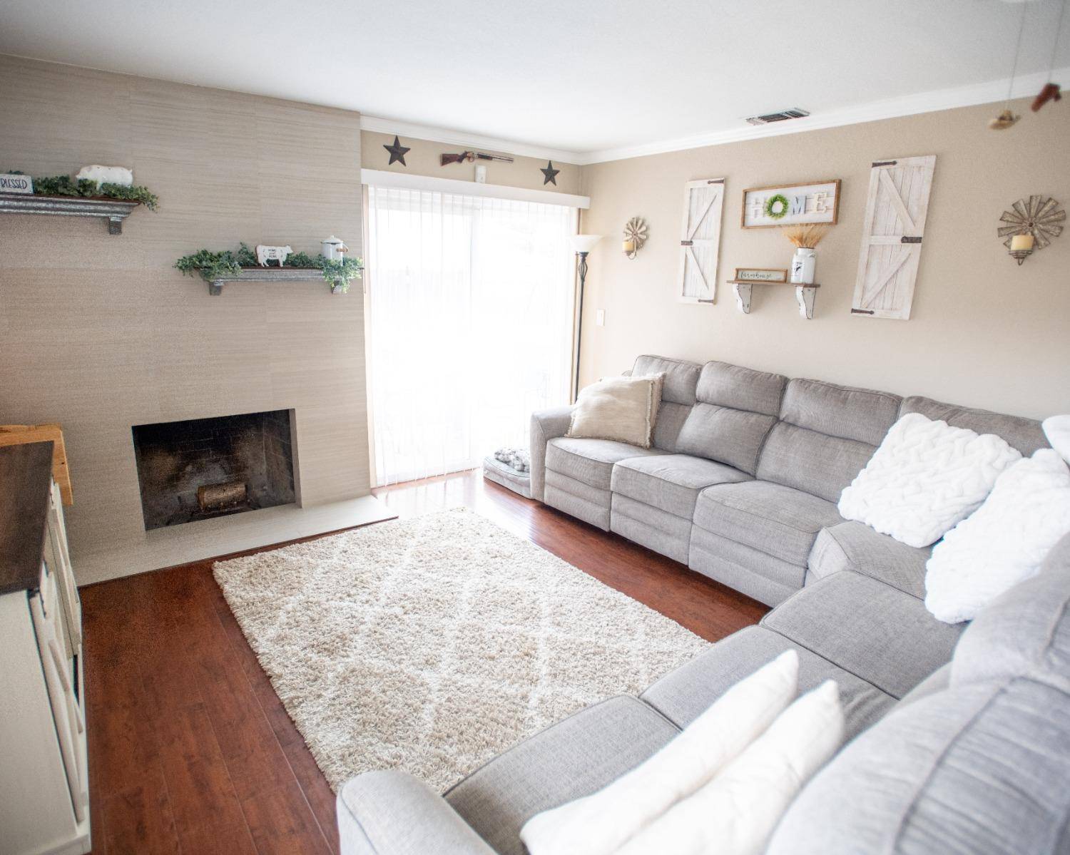 Sacramento, CA 95822,7338 Springman ST