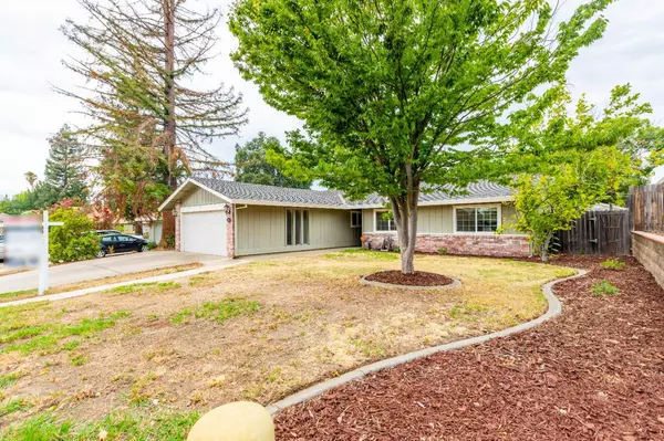 1504 Crestmont Oak DR, Roseville, CA 95661