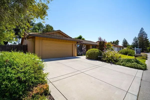 Elk Grove, CA 95624,8956 Lansdowne CT