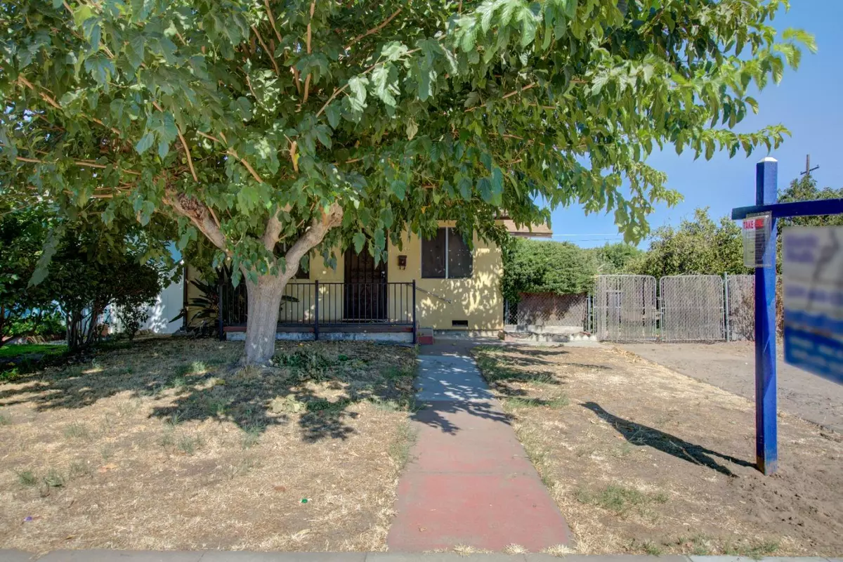 Livingston, CA 95334,1041 Main ST