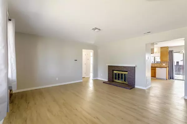 Sacramento, CA 95822,2640 52nd AVE