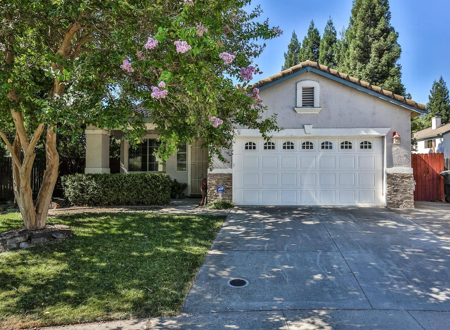 2342 Pez Gallo PL, Gold River, CA 95670