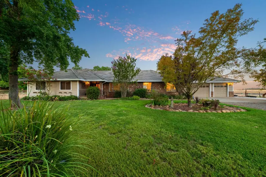 9501 Tavernor RD, Wilton, CA 95693