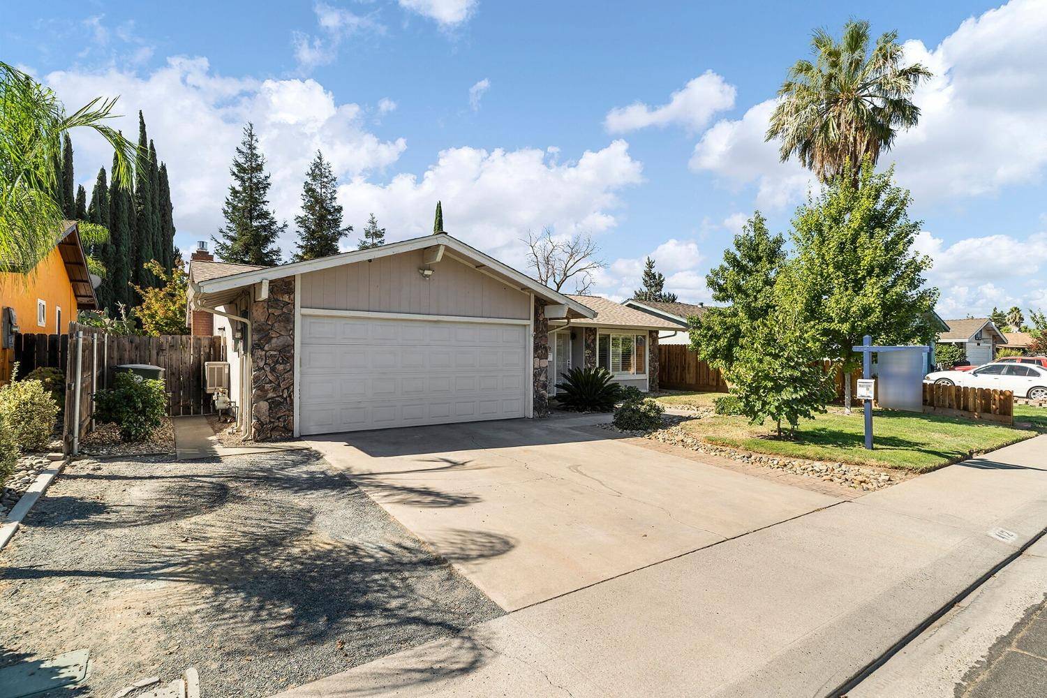 Manteca, CA 95336,412 Parkwood DR