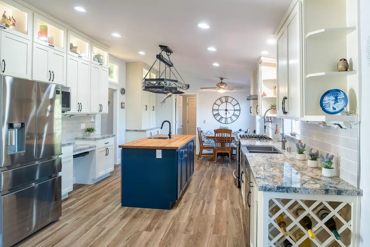 Grass Valley, CA 95949,16184 Fay RD