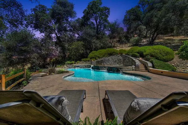 El Dorado Hills, CA 95762,2715 Prince Mark CT