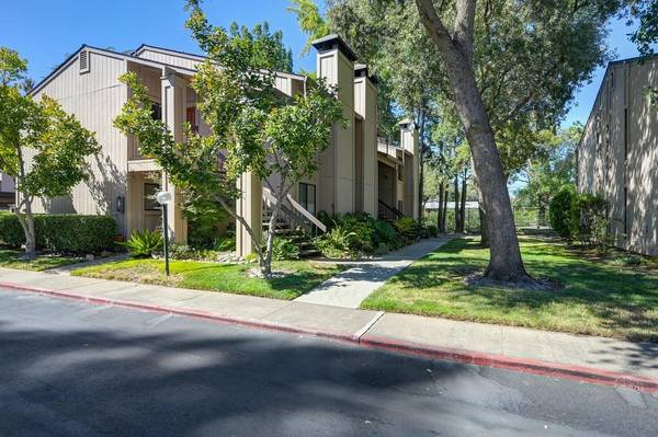 7711 Juan WAY #4A,  Fair Oaks,  CA 95628