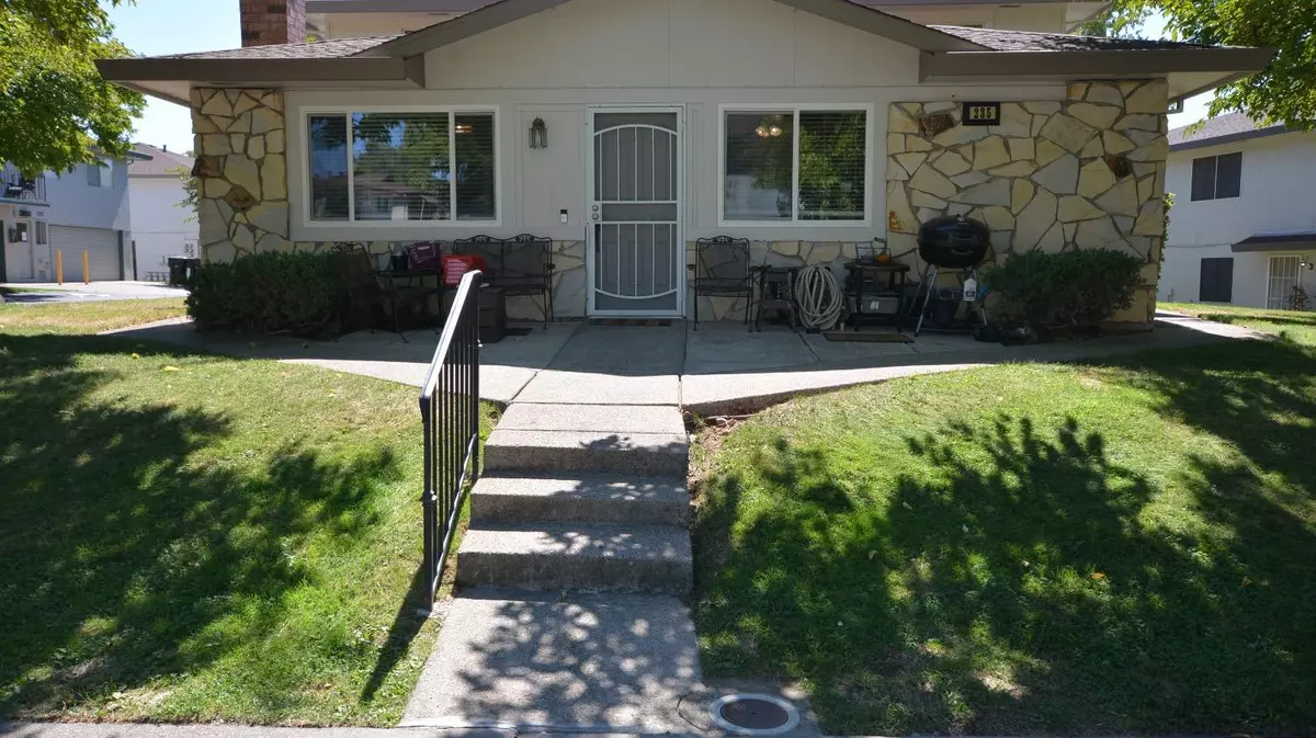 Roseville, CA 95678,235 Breuner DR #1