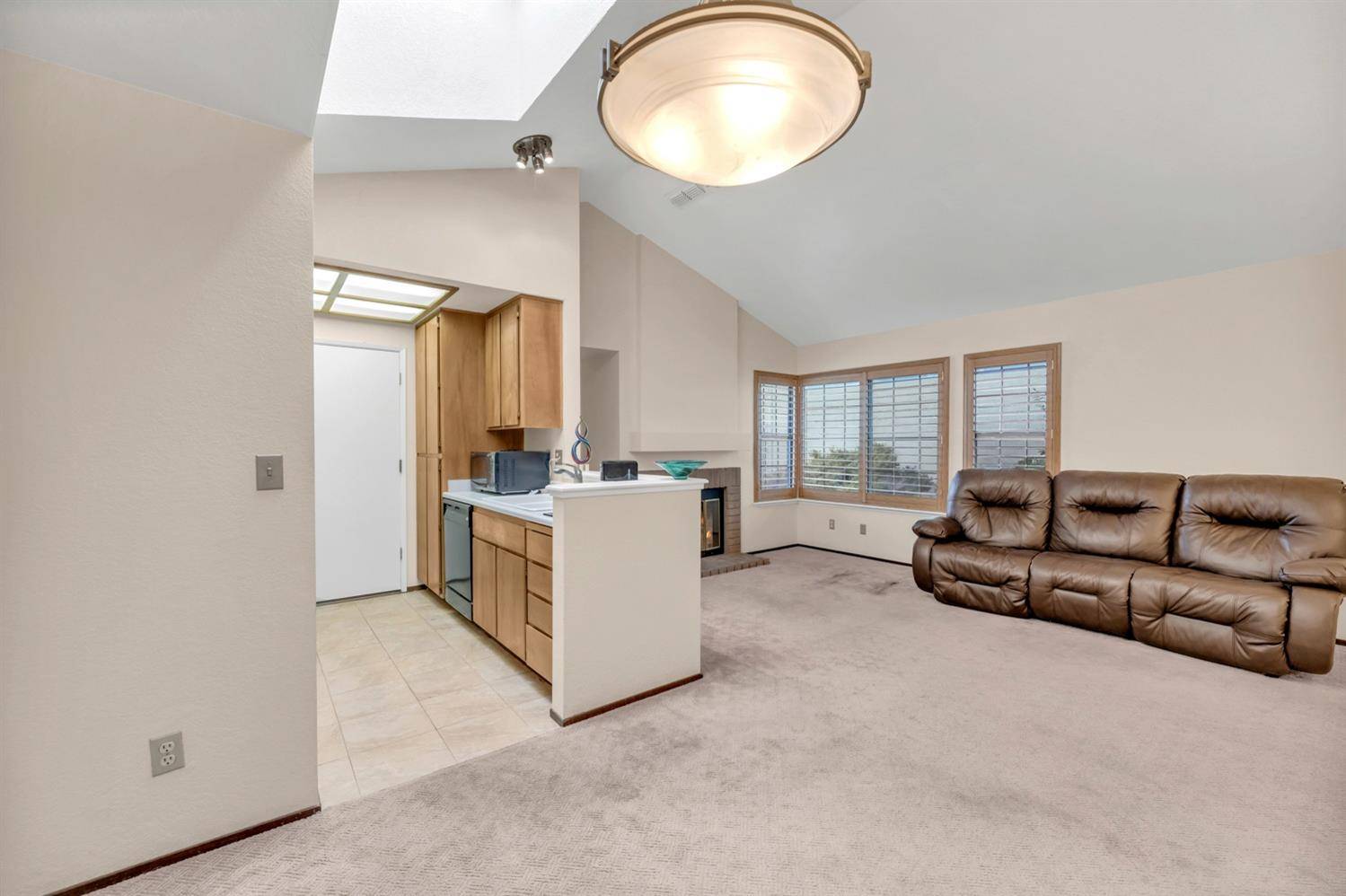 Sacramento, CA 95833,2155 Sandcastle WAY