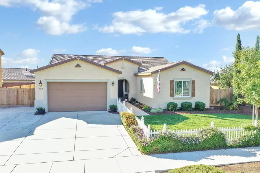 1870 W Woodward AVE, Manteca, CA 95337