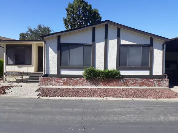 Lodi, CA 95242,3 Red Fox CT