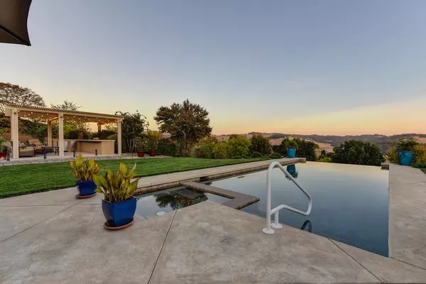 El Dorado Hills, CA 95762,1403 Souza DR