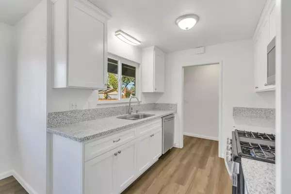 Modesto, CA 95350,916 Ventura DR