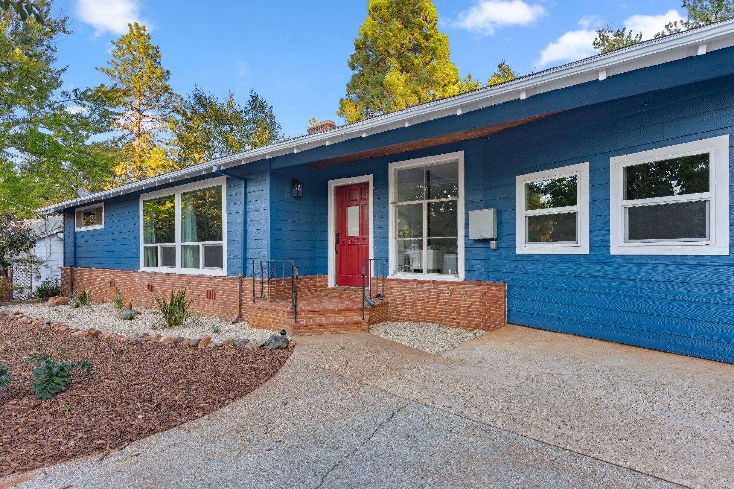 10611 Cedar WAY, Grass Valley, CA 95945