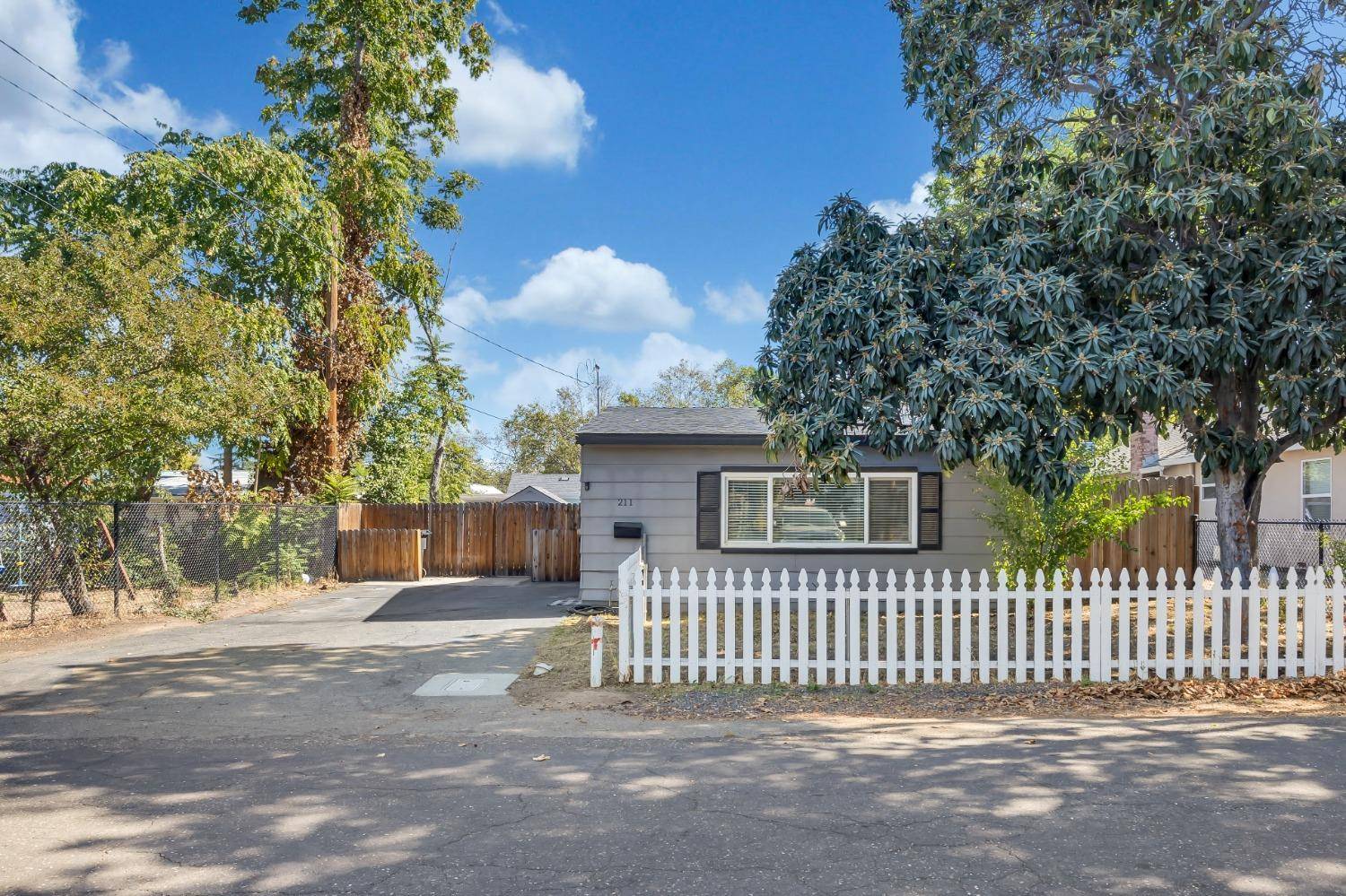 211 La Rue ALY, Roseville, CA 95678