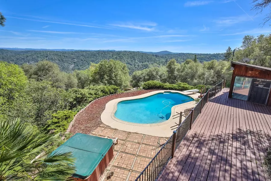 6260 Arch LN, Placerville, CA 95667