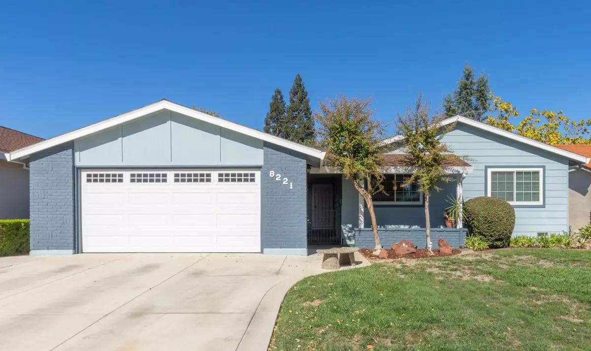 Sacramento, CA 95826,8221 Cedar Crest WAY