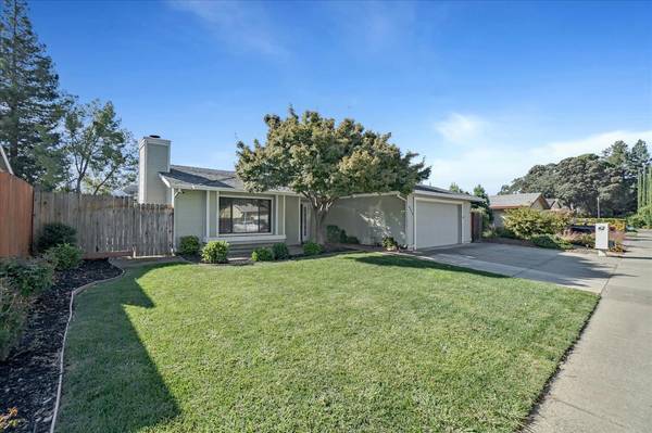 8220 Sunland CT,  Citrus Heights,  CA 95610