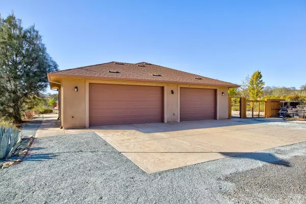 Copperopolis, CA 95228,1778 Hoya CT