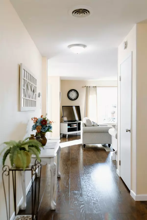 Woodland, CA 95695,611 Knollwood