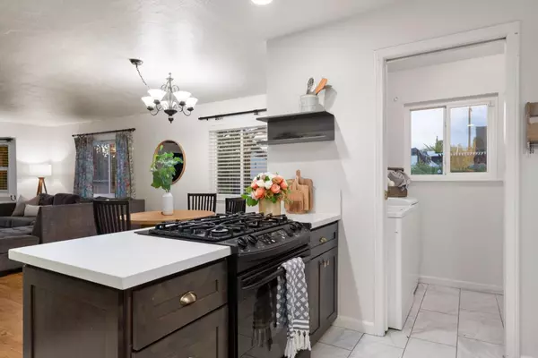 Sacramento, CA 95820,3907 65th ST