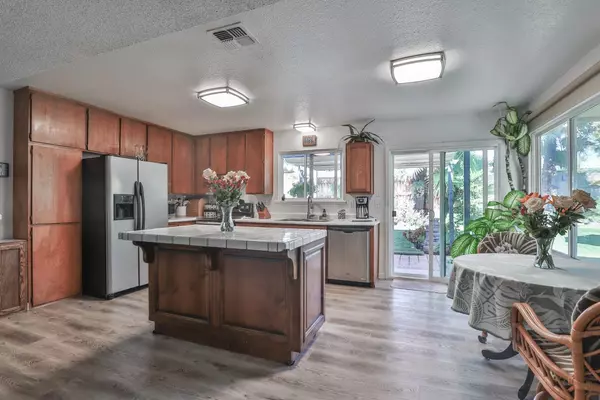 Citrus Heights, CA 95610,7721 Aptos CIR