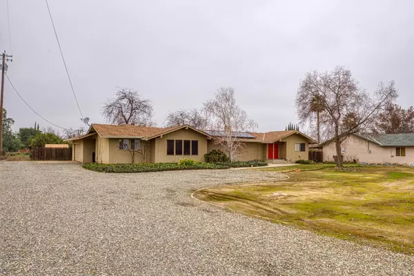 2861 Grove AVE, Gustine, CA 95322