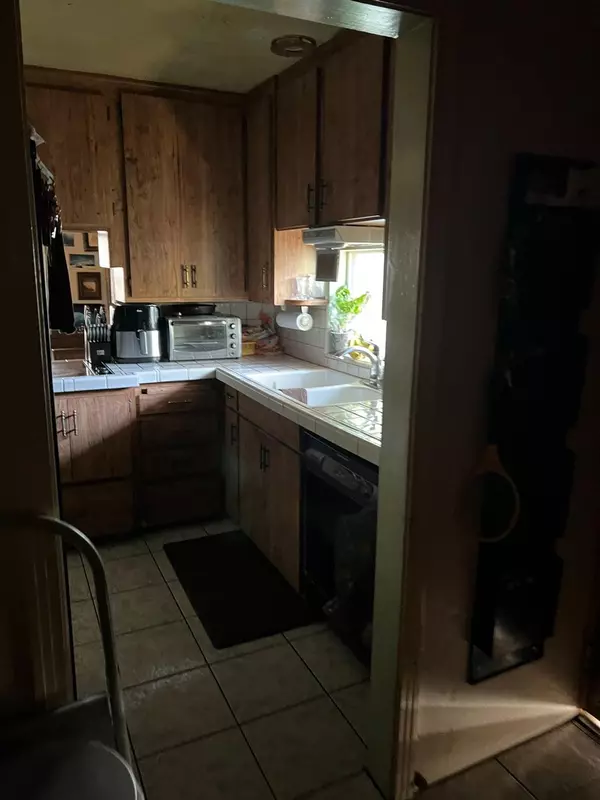 Sacramento, CA 95817,6150 T ST