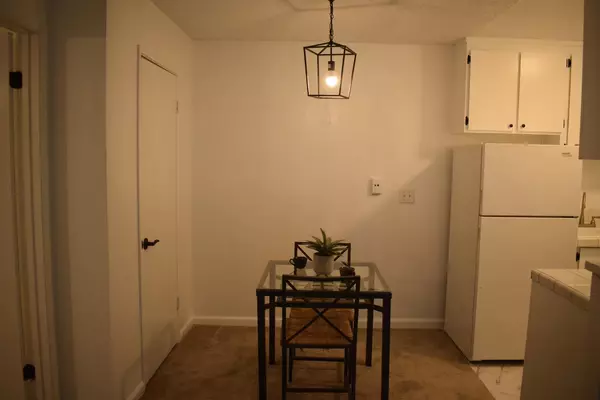 Stockton, CA 95207,6724 Plymouth #83
