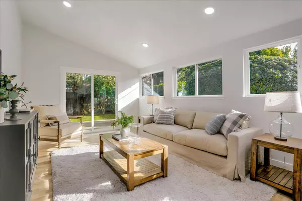 Sacramento, CA 95822,1167 Darnel WAY
