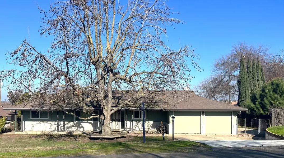 2906 Tioga AVE, Oakdale, CA 95361