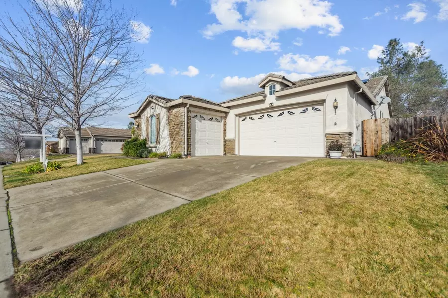 11071 Caballo CIR, Auburn, CA 95603