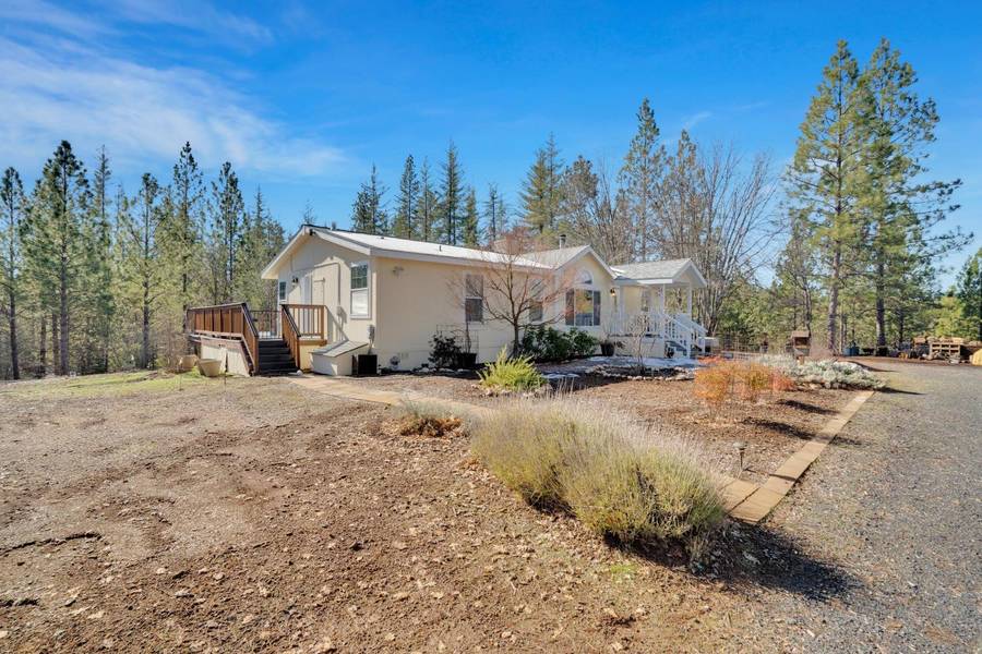 6916 Dogtown Road #B, Coulterville, CA 95311