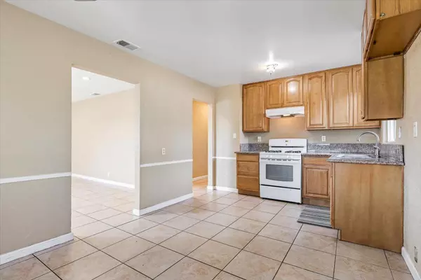 Sacramento, CA 95833,2605 Northglen ST