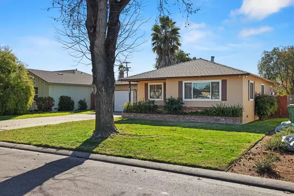 Turlock, CA 95382,212 Hayes DR