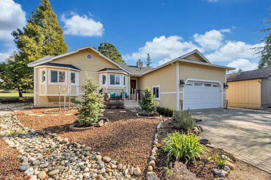 12169 Lake Wildwood DR, Penn Valley, CA 95946