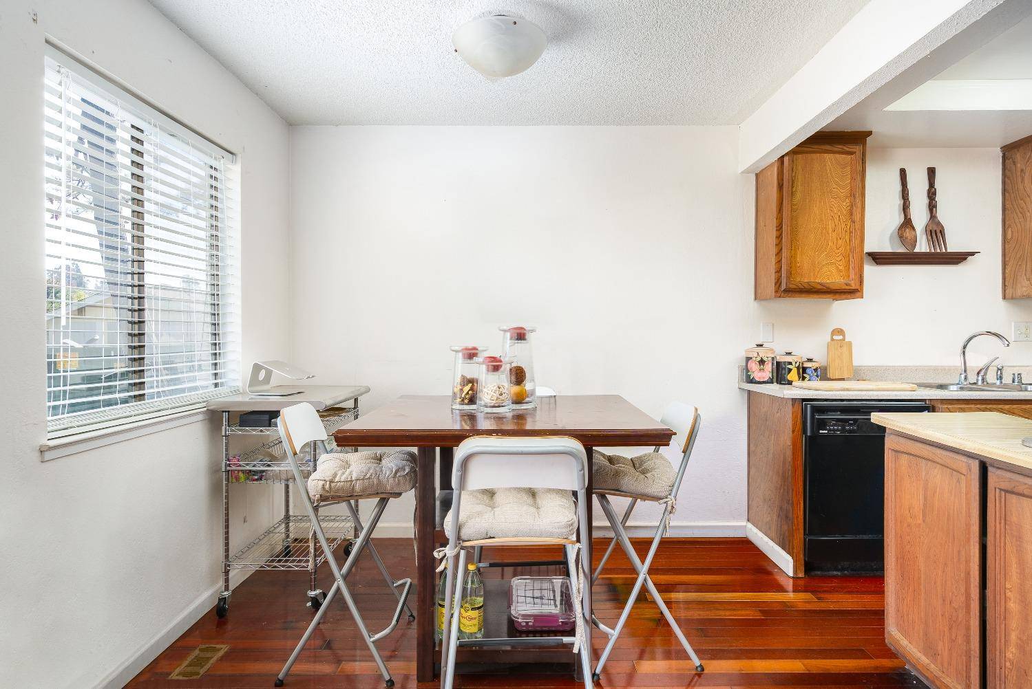 Oakland, CA 94605,8601 mountain BLVD #57