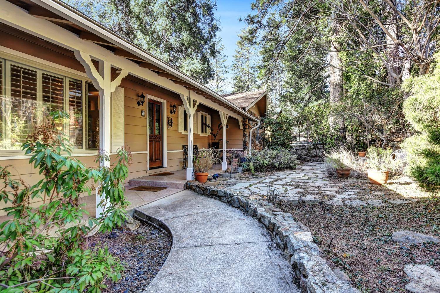 12581 Gayle LN, Nevada City, CA 95959