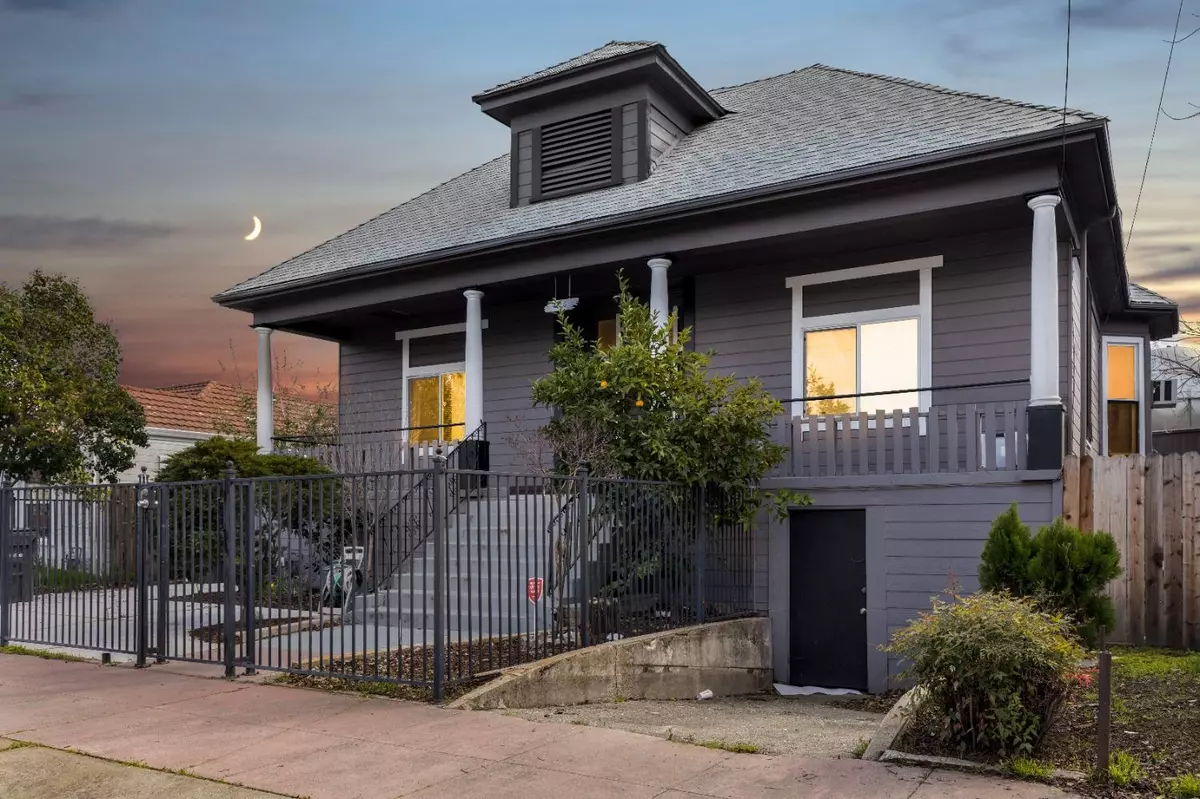 Stockton, CA 95203,626 W Oak ST