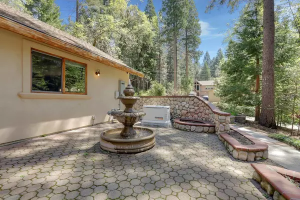 Nevada City, CA 95959,12122 Crystal Wells RD