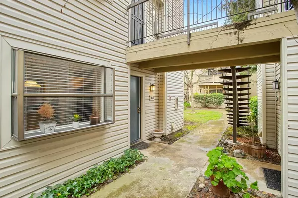 Sacramento, CA 95825,2280 Hurley WAY #65