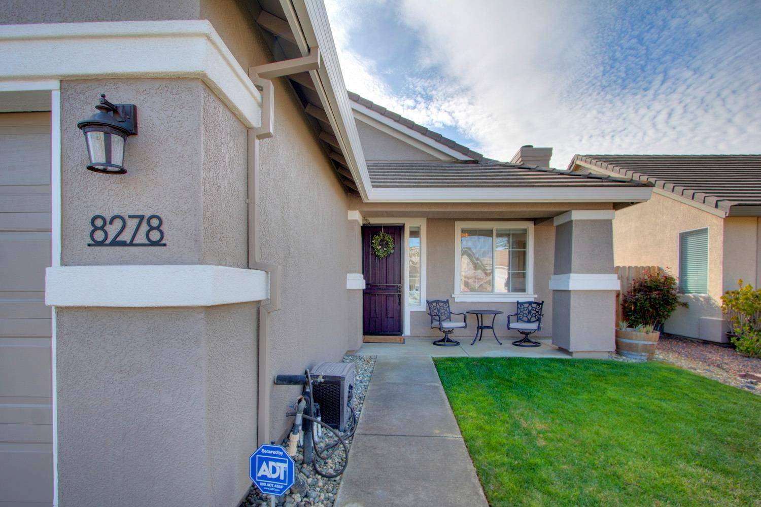 Sacramento, CA 95829,8278 Fanning WAY