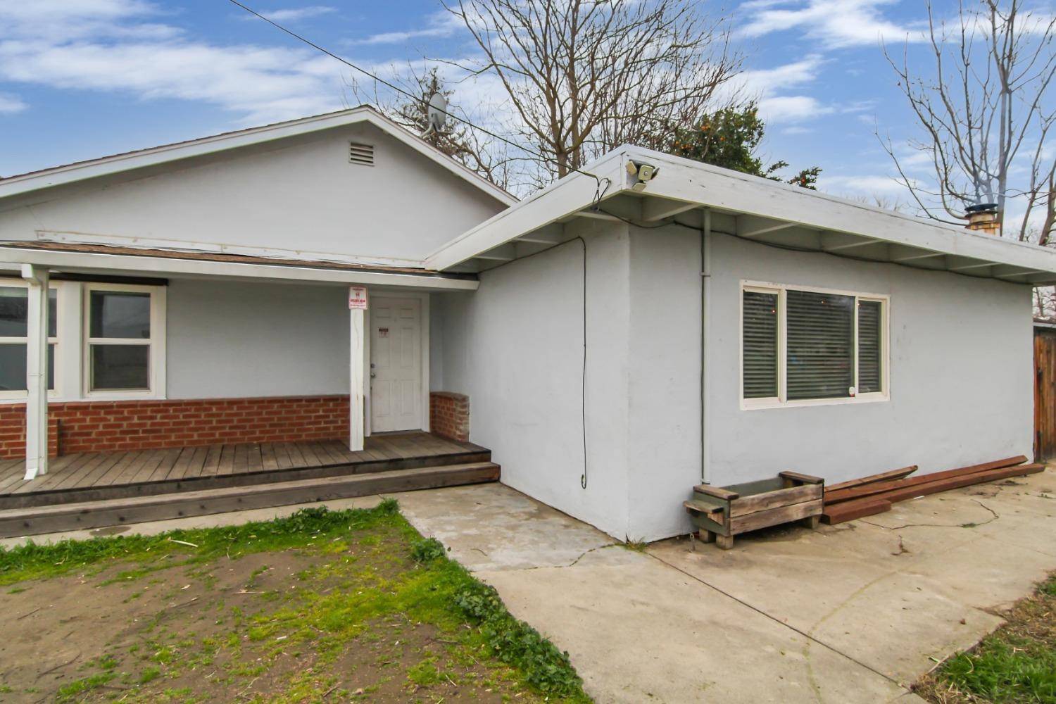 Olivehurst, CA 95961,5901 Riverside DR