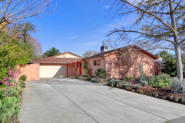 1000 Cypress LN, Davis, CA 95616